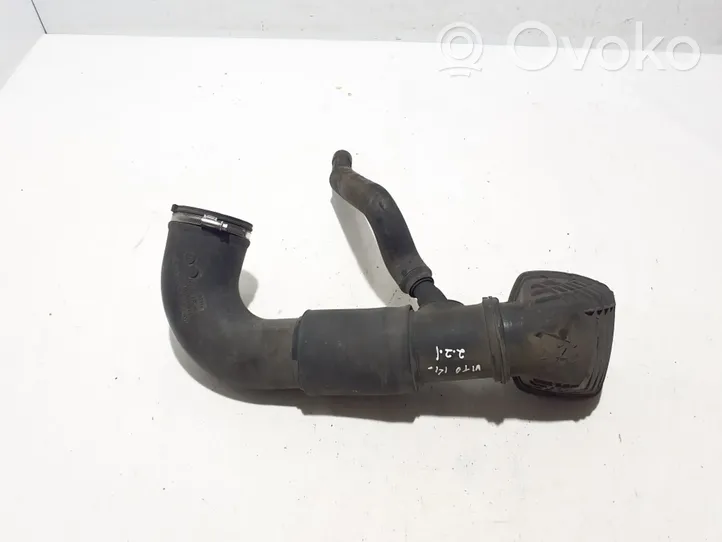 Mercedes-Benz Vito Viano W639 Parte del condotto di aspirazione dell'aria A6395280624