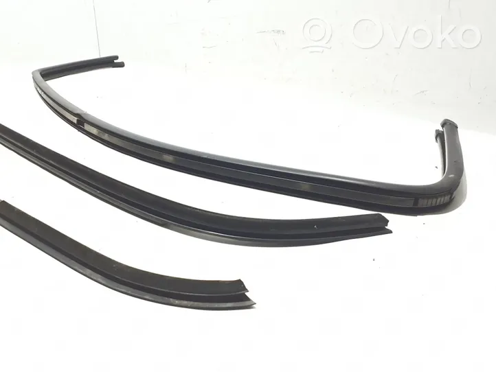 Nissan Primastar Front door rubber seal 