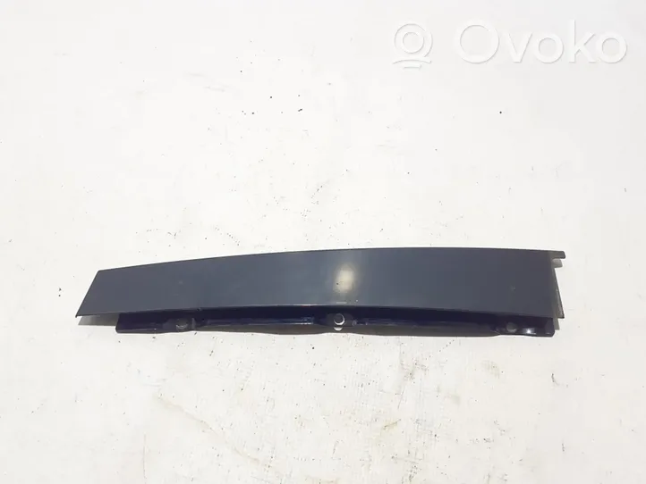Volvo XC70 Aizmugurē durvju dekoratīvā apdare (moldings) 30799058