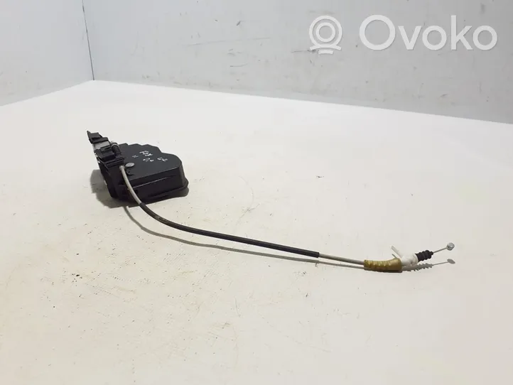 BMW 5 GT F07 Front door lock 7202144