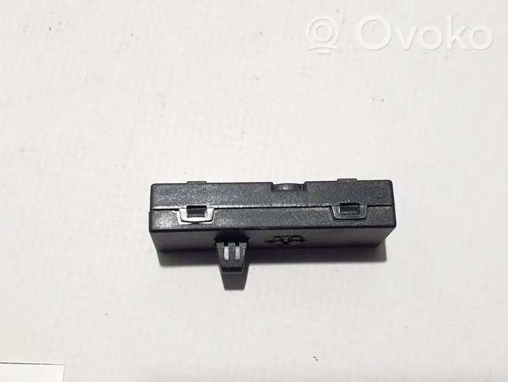 Volvo S60 GPS-pystyantenni 31282107