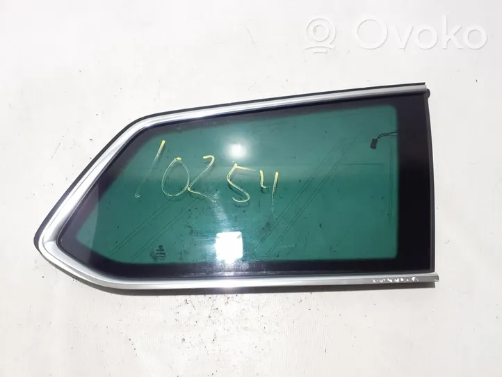 Volkswagen PASSAT B8 Fenêtre latérale avant / vitre triangulaire 3G9845298