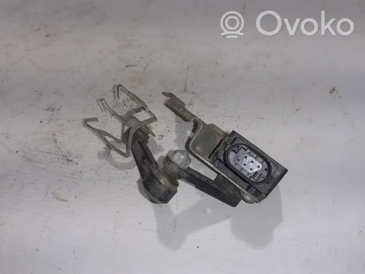 Mercedes-Benz EQC Capteur de hauteur à suspension pneumatique A2139053302