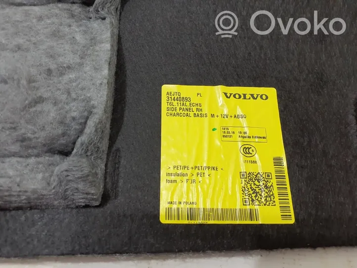 Volvo XC40 Tavaratilan sivuverhoilu 31440893