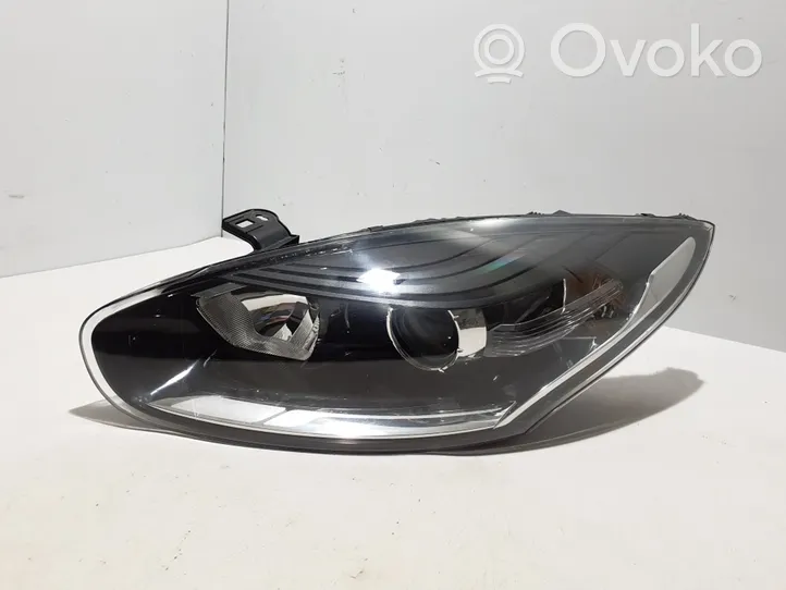 Renault Megane III Phare frontale 260609865R