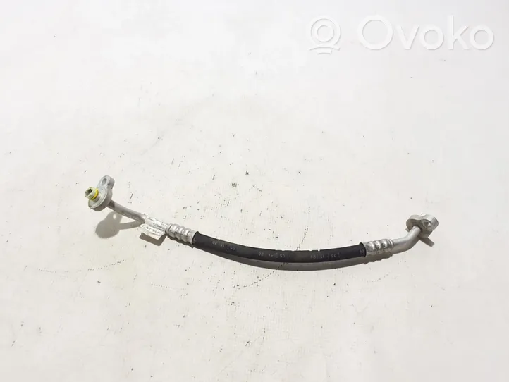 Volvo XC40 Air conditioning (A/C) pipe/hose 31694875