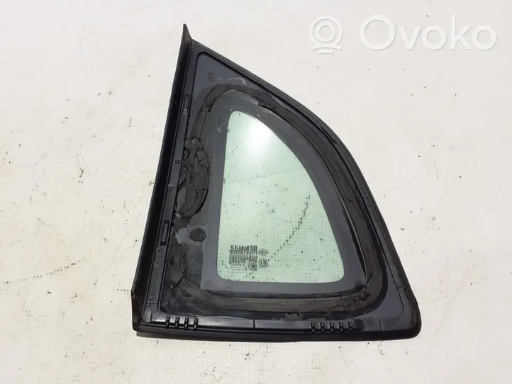 Renault Captur Rear side window/glass 833060875R