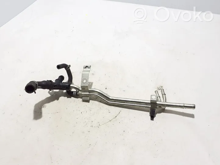 Volvo XC40 Tubo flessibile del liquido di raffreddamento del motore 32208669