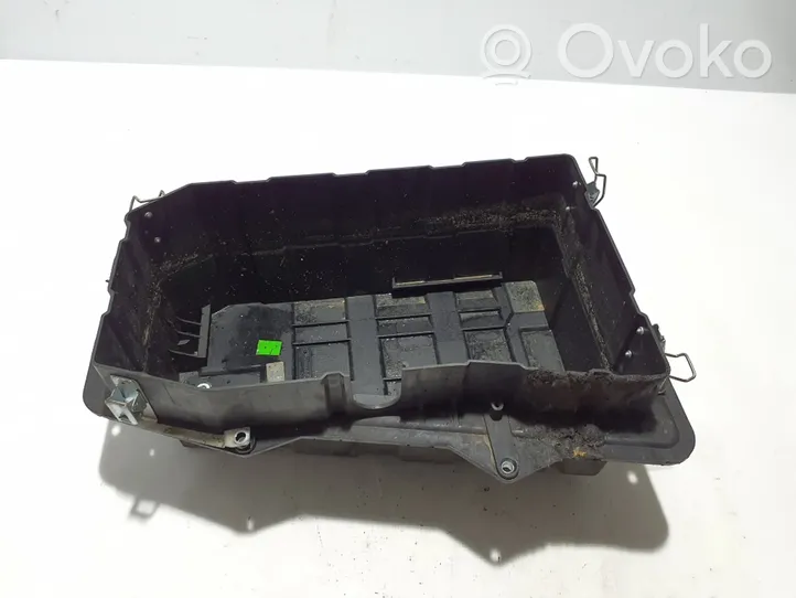 Volkswagen Touareg II Battery box tray cover/lid 7P0801283