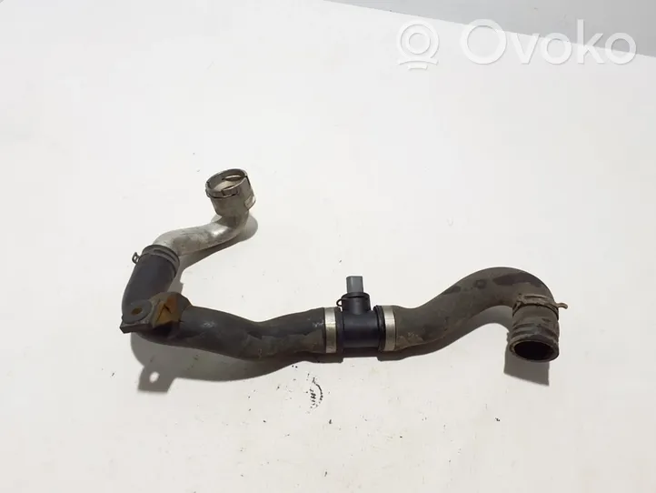 Volkswagen Touareg II Tuyau de liquide de refroidissement moteur 7P6122291C