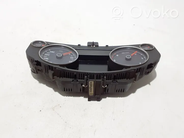 Volkswagen Touareg II Speedometer (instrument cluster) 7P6920881N