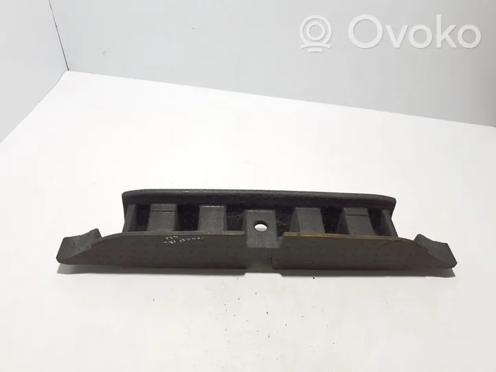 Volkswagen Touareg II Absorber zderzaka przedniego 7P6807248A