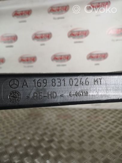 Mercedes-Benz A W169 Ilmanoton kanavan osa A1698310246