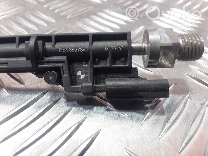 BMW X6 M Injecteur de carburant 13648627842