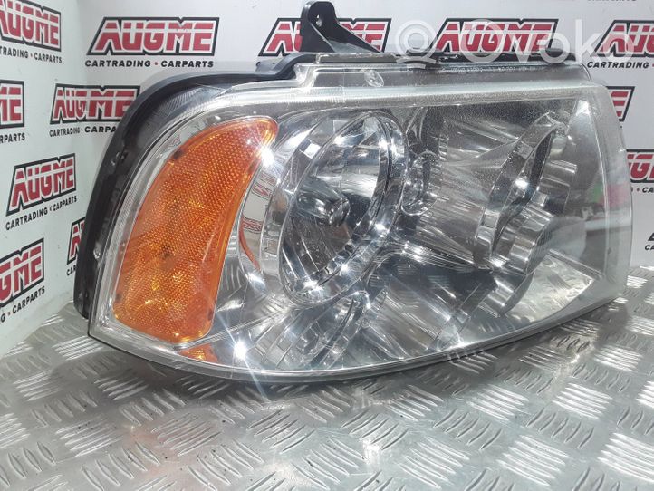 Lincoln Navigator Lampa przednia 4L7413005B