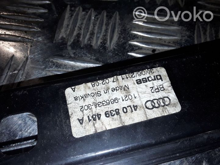 Audi Q7 4L Meccanismo di sollevamento del finestrino posteriore senza motorino 4L0839461A