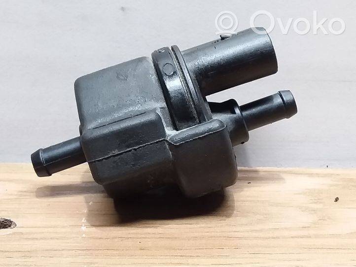 Volkswagen Tiguan Electrovanne Soupape de Sûreté / Dépression 058133459