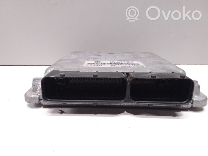 Volkswagen Polo Calculateur moteur ECU 03C906013B