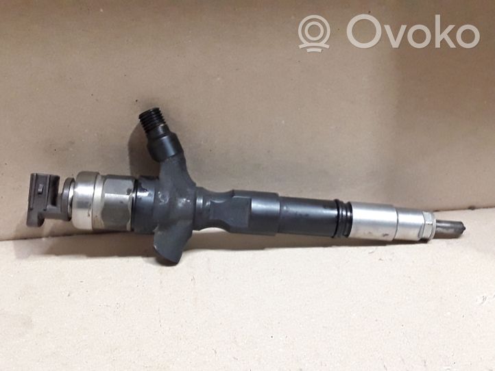 Toyota Hiace (H200) Injecteur de carburant 2367030310