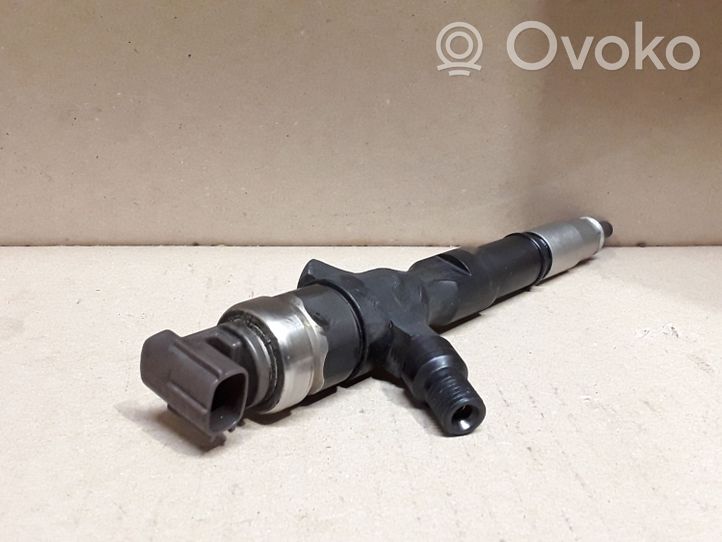 Toyota Hiace (H200) Injecteur de carburant 2367030310