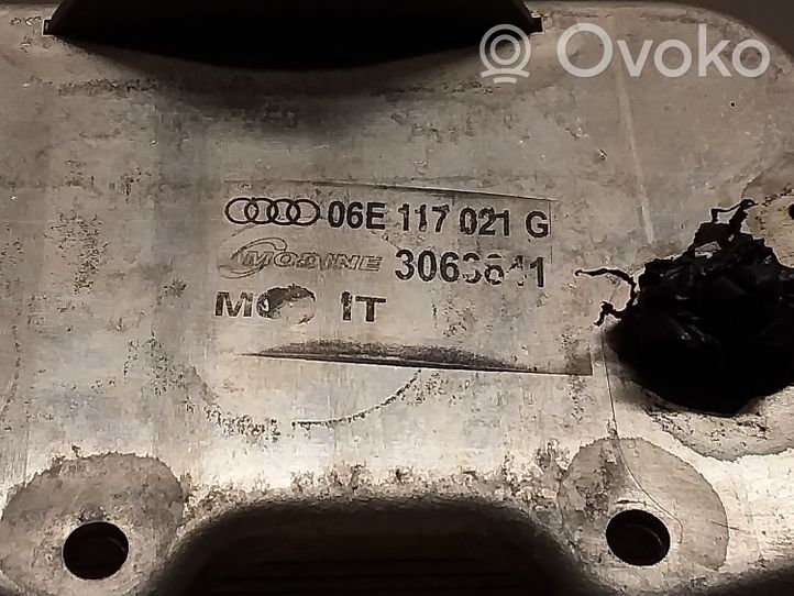 Audi A6 S6 C6 4F Moottoriöljyn jäähdytinlaite 06E117021G