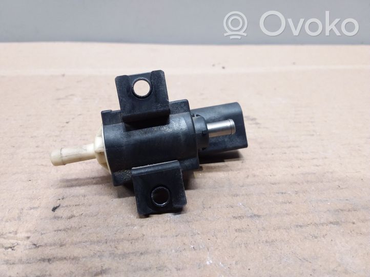 Volkswagen Touran II Electrovanne Soupape de Sûreté / Dépression 03C906283B