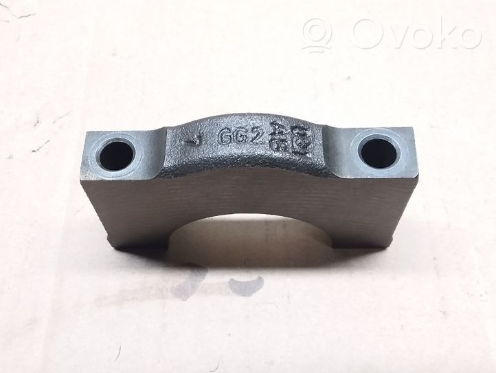 Volkswagen Golf V Supporto dell’albero motore 021AB