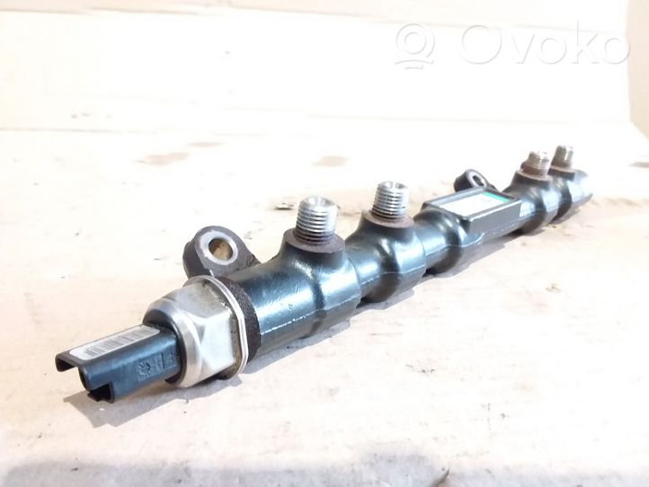 Ford Mondeo Mk III Listwa wtryskowa 6S7Q9D280AA