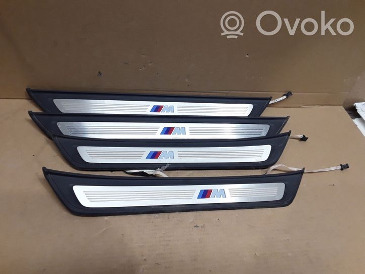 BMW 6 G32 Gran Turismo Garniture de protection de seuil intérieur 8061034