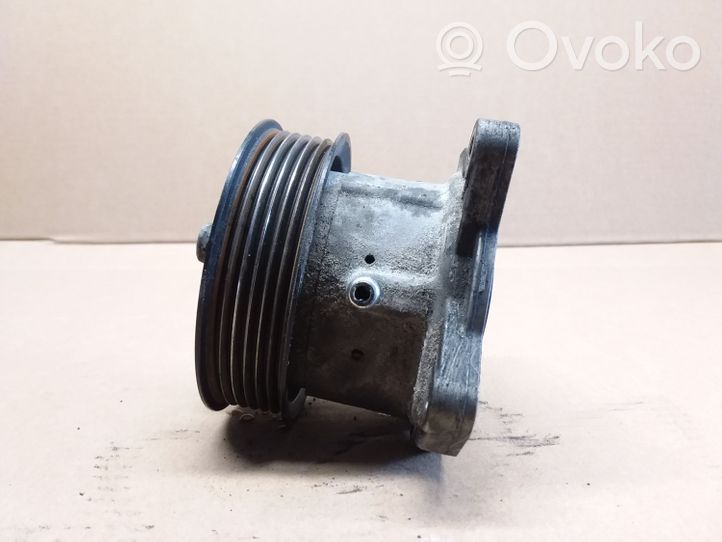 Volkswagen Polo V 6R Pompe de circulation d'eau 03F121031A