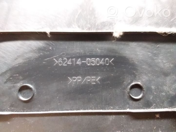 Toyota Avensis T270 (B) Revêtement de pilier (bas) 6241405040