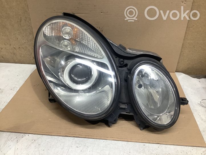 Mercedes-Benz E W211 Lampa przednia 15436200