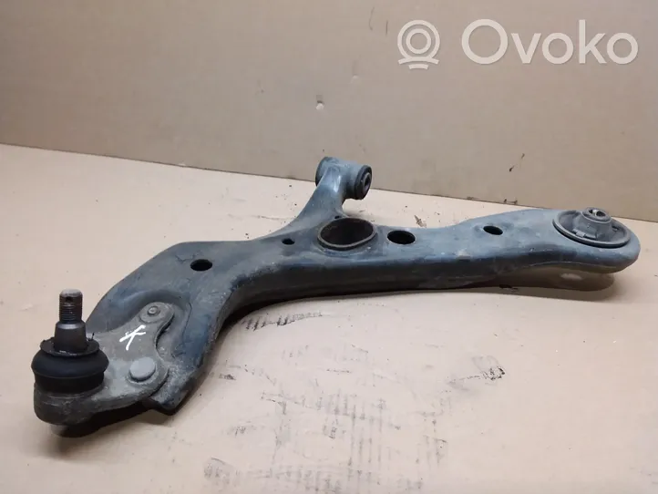 Toyota RAV 4 (XA40) Braccio di controllo sospensione anteriore inferiore/braccio oscillante 