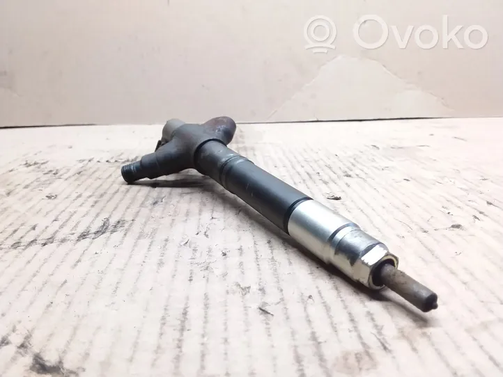 Toyota Avensis T270 Injecteur de carburant 236700R100