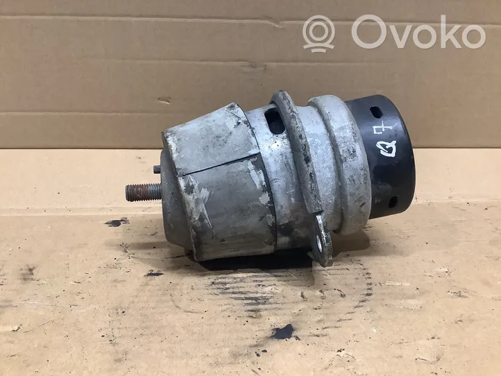 Audi Q7 4L Supporto di montaggio del motore 7L8199131F