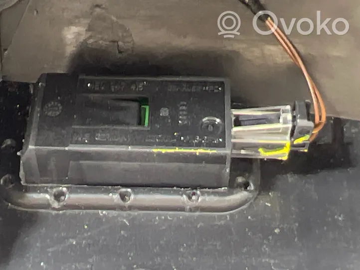 Audi Q5 SQ5 Takaoven lista (muoto) 80A899QQ1D