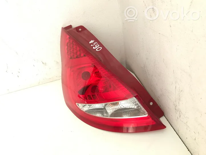 Ford Fiesta Lampa tylna 8A6113405AD