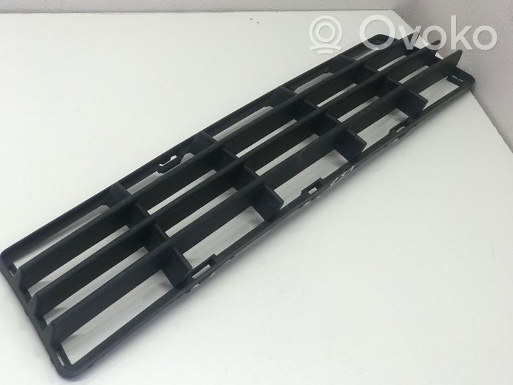 Volvo V50 Front bumper lower grill 30657006