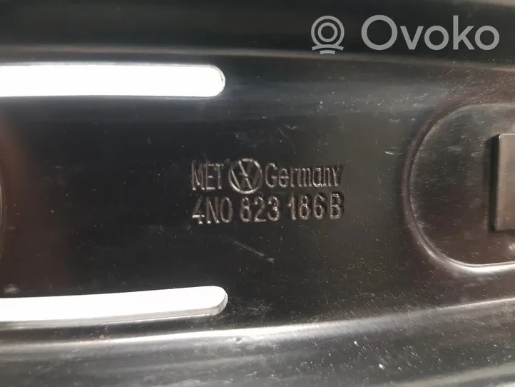 Audi A8 S8 D5 Zamek pokrywy przedniej / maski silnika 4N0823186B