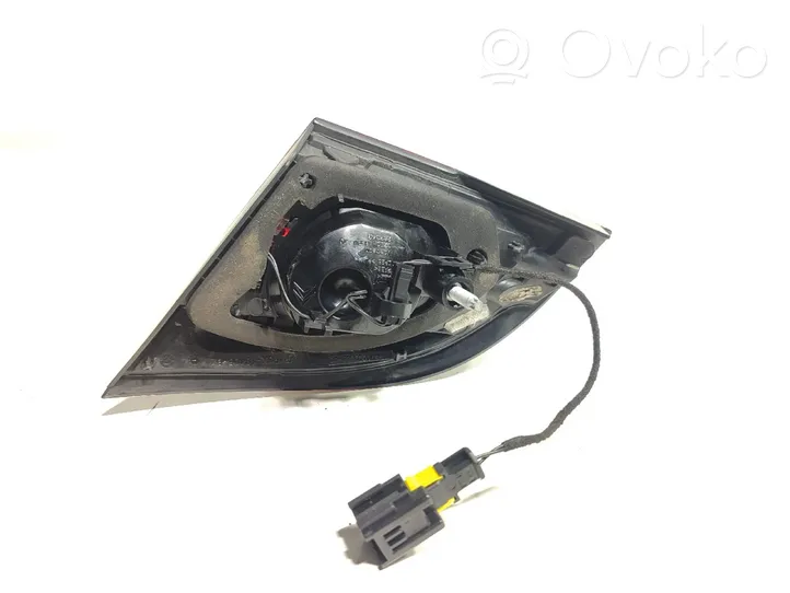 Citroen DS4 Lampy tylnej klapy bagażnika 