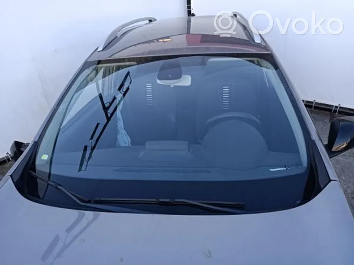 Renault Megane III Front windscreen/windshield window 