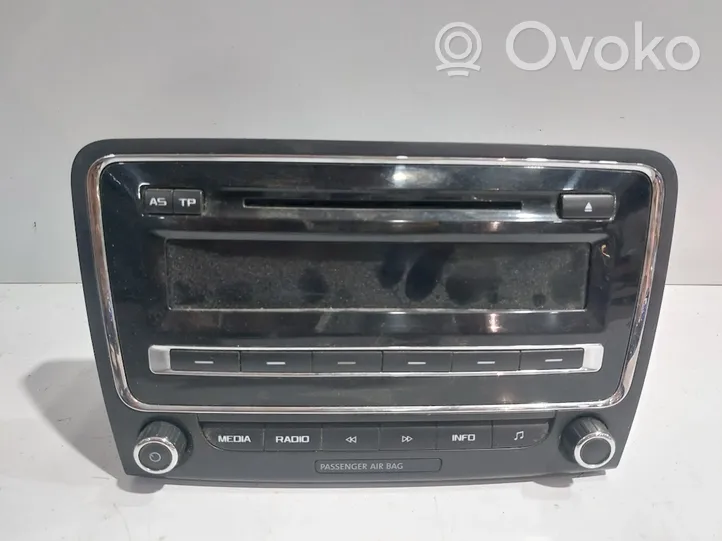 Skoda Superb B6 (3T) Radio/CD/DVD/GPS-pääyksikkö 3T0035161J