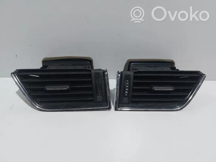 Volkswagen PASSAT B8 Copertura griglia di ventilazione laterale cruscotto 5E0819701