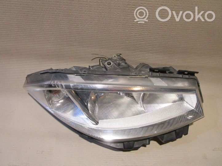 Renault Megane II Lampa przednia 