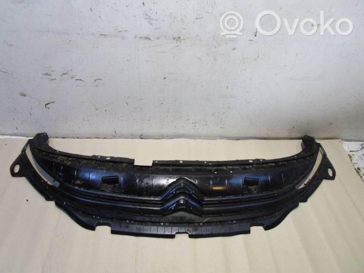 Citroen Berlingo Priekšējais režģis 9816749780