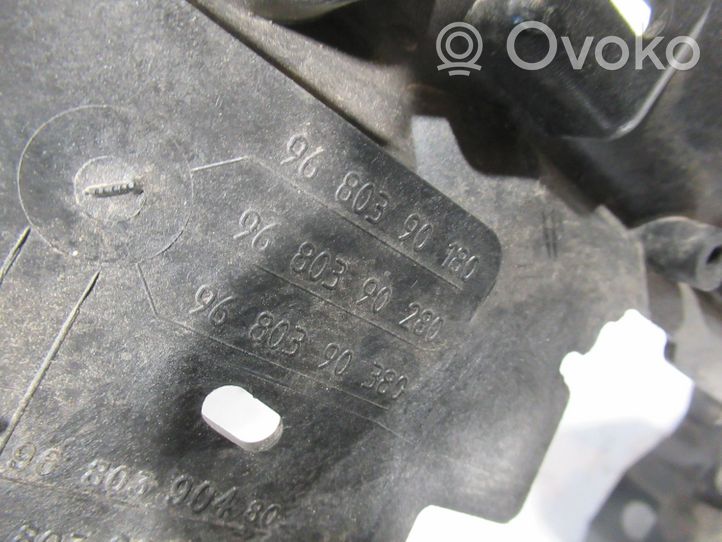 Citroen C4 I Priekio detalių komplektas 9680390180