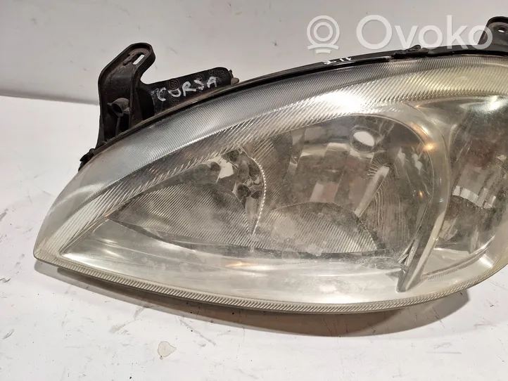 Opel Corsa C Lampa przednia 13115006