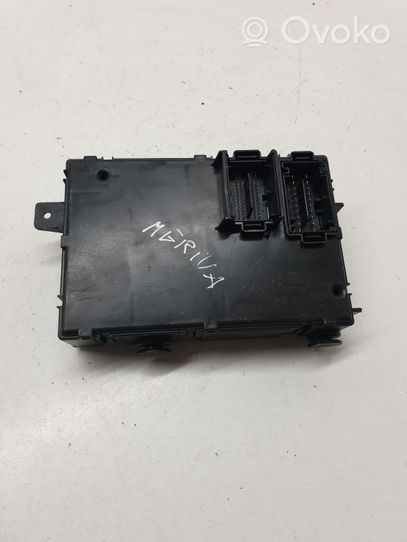 Opel Meriva B Module de fusibles 13356923