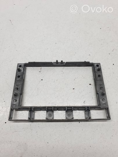 Volkswagen Touareg I Autres pièces du tableau de bord 7L6857318