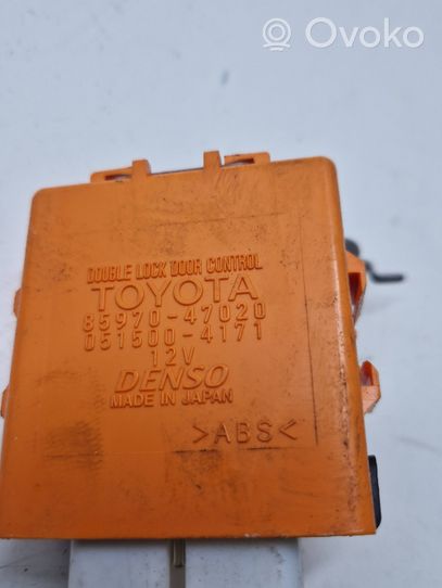 Toyota Prius (XW30) Przekaźnik / Moduł cenyralengo zamka 8597047020